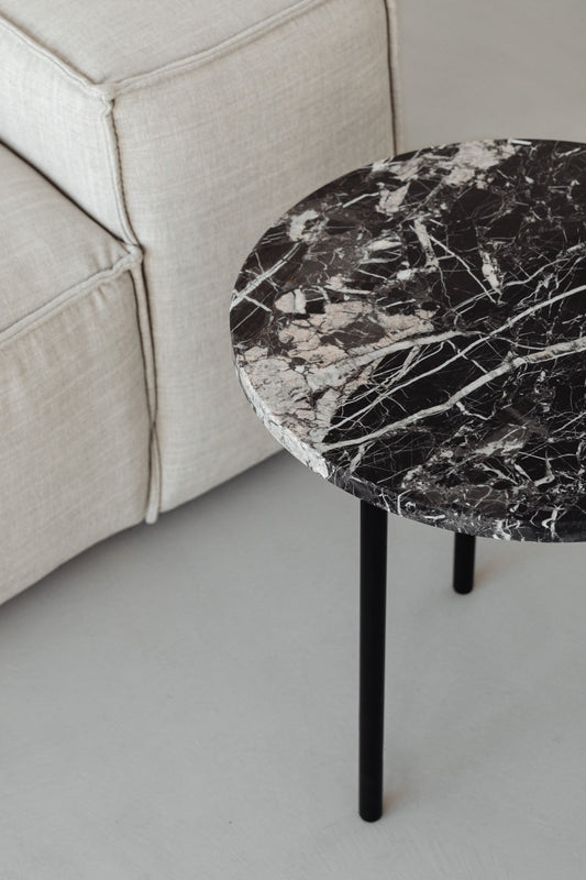 Aurelio Table